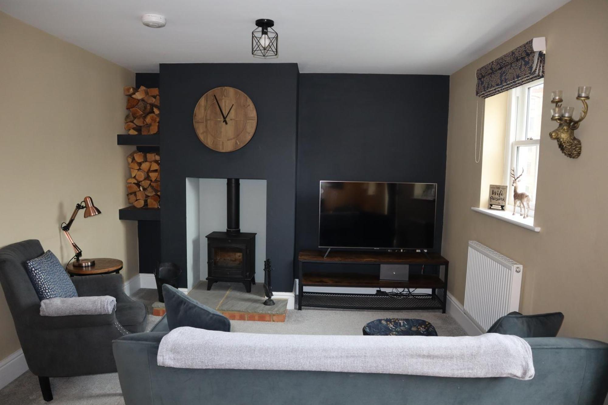 Canal View Cottage With Log Fire & Parking Blisworth Екстериор снимка
